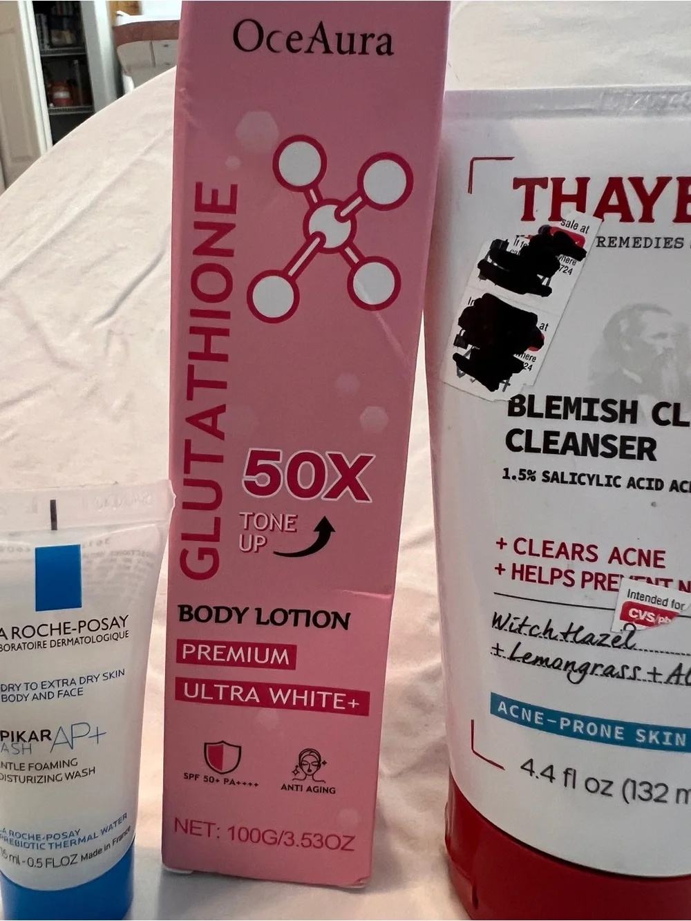 Blemish Clearing Cleanser - White/Red